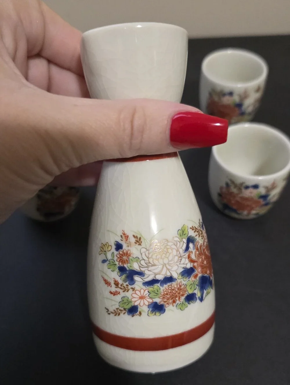 Japanese-Style Ceramic Sake Set with Floral Motif - White & Red - MADE IN JAPAN